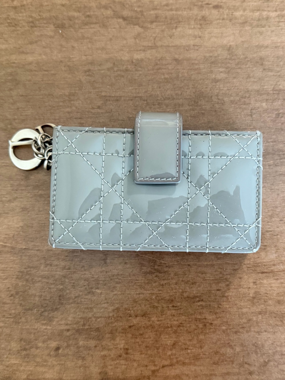 Authentic Christian Dior Lady Dior Grey Patent Cannage 5-Gusset Card Holder